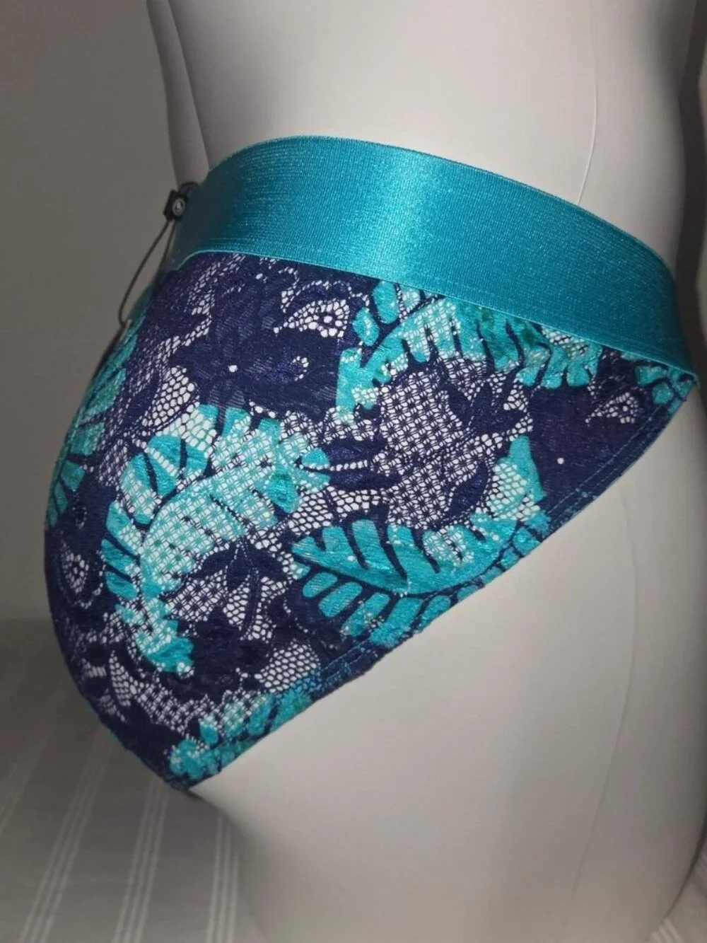 Cosabella Italian Lace Briefs Size XL